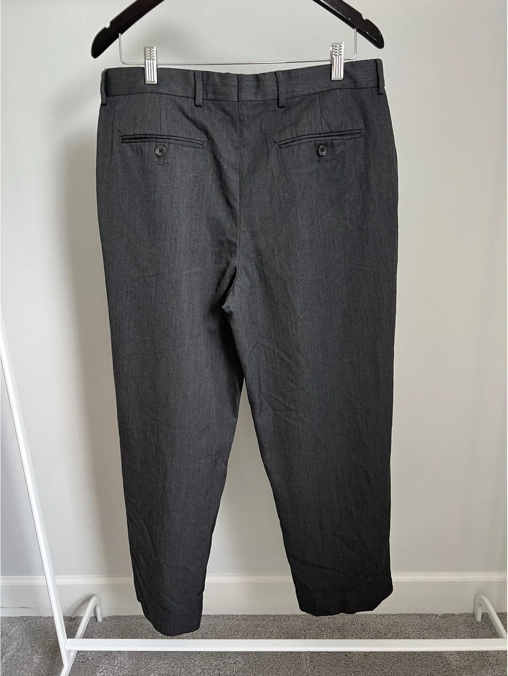 Eddie Bauer Wrinkle Resistant Classic Fit Dress Pants Gray Men’s 34x31